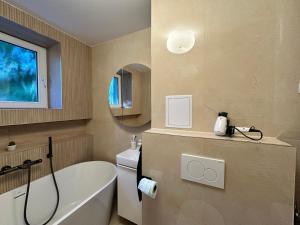 Mileticova street, keyless, AC