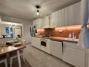 Mileticova street, keyless, AC