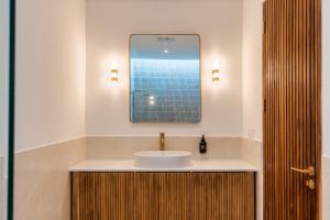 Villa Valli 3, Luxury Mediterranean Villa Bingin