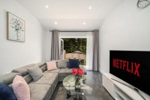 Near Wembley Ground Floor Flat with Garden & Parking
