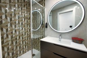 Hurtado de Mendoza by Cuencaloft