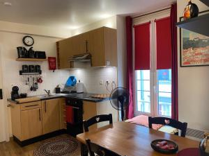 Number 1 Place Pyrene, 2 bedroom duplex, luxury apartment