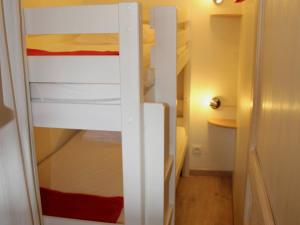 Appartement 2 pièces cabine 4 pers, exposé Ouest avec balcon et parking collectif - FR-1-263-481