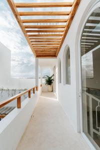 Luxury Surf & Sunset Villa in Uluwatu - 3BR Mediterranean Style