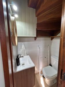 Cabaña Amancay, comodidad y tranquilidad a pasos del centro - Ayres del Bosque Alojamientos