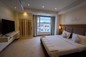 Emerald Hotel