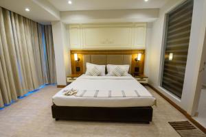 Emerald Hotel
