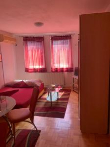 Urban Hideout City Center Nis