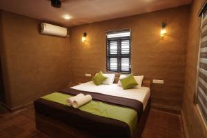 Papilio Mudhouse Stay