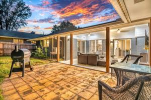 Spacious 4-Bedroom Austin Home with Patio, BBQ, & Great Location Near Mueller and North Loop