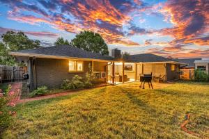 Spacious 4-Bedroom Austin Home with Patio, BBQ, & Great Location Near Mueller and North Loop