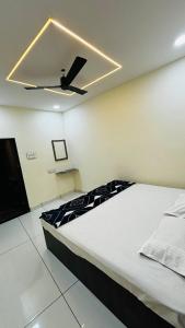 Shree nidhi comfort stay MAHAKAL ki krupa ujjain