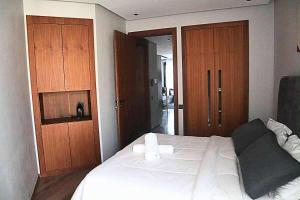 Cozy & Bright Studio