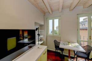 Magic apartment with view on Garda lake in the center of Desenzano