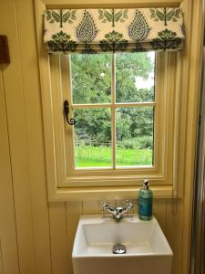 Shepherds Hut in heart of the Brecon Beacons