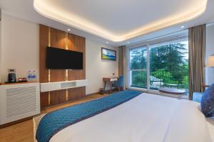 Snow Valley Heights - An Elegant Air Conditioned Escape by Snow Valley Resorts