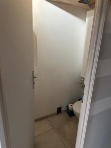 Duplex climatisé avec terrasse et parking privatif