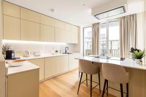 Contemporary Stratford Escape