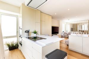 Contemporary Stratford Escape