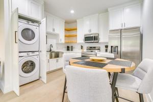 Stylish Brownsville Stay Coastal Day Trips!