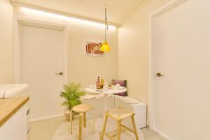 Konkuk Univ & Sungsu Cozy Stay 1-minute walk from Konkuk Univ Station