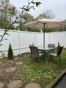 Modern Comfort Near Colleges Perfect Mid Term Stay