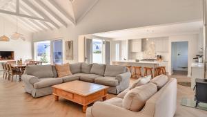 Haven at Drakes Cove - secure with a pool