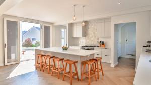 Haven at Drakes Cove - secure with a pool