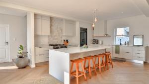 Haven at Drakes Cove - secure with a pool