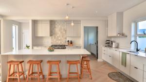 Haven at Drakes Cove - secure with a pool