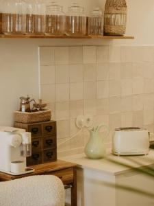 Stylish Studio Overlooking Lagos Marina - Mid-Term