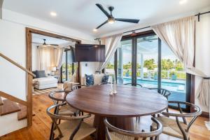 Black Orchid and Pool Club at Mahogany Bay