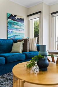 Your Cozy Home in Glen Waverley - 4BR Family Stay
