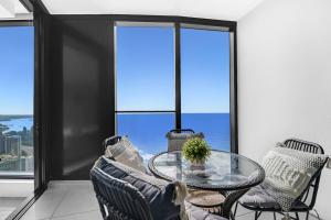 High Rise 3b luxury large Apartment