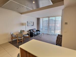 Lonsdale St in central Braddon