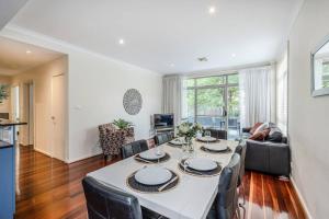 Lovely 2Brm Cityside