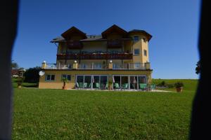 Pansion Pension Haus Claudia Drobollach am Faakersee Austria