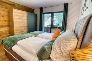 Waldblick by Dollop Living