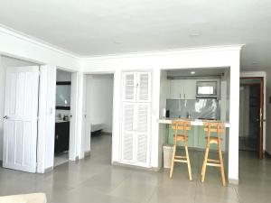 Ocean view apartment in a great location