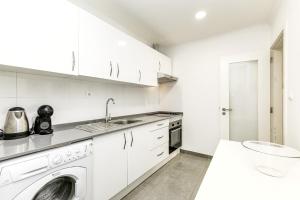 Charming 1 Bedroom Apartment in Mouraria Heart of Historic Lisbon