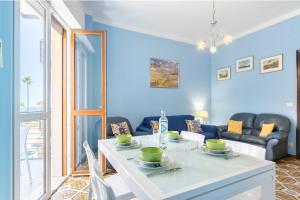 Hostdomus - Blu Horizon