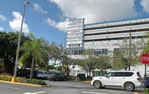 Apartment3BR2BA King Bed, Parking, Washer& Dryer