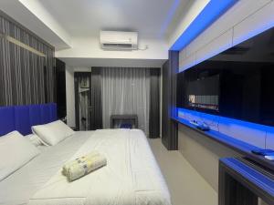 Service Apartment With Netflix, Sea View and High Floor