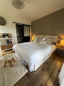 Quiniere - Entre Lac et Forêt - 25 m2 indépendant avec piscine