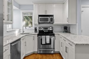 4568 Parkside Villa by Akers Ellis Rentals