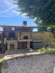 Cozy house with pool