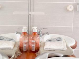 Cozy house with pool