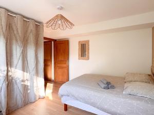 Cozy house with pool