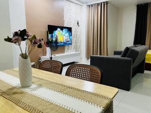 JC7 Cozy Studio at Candon City Proper - JEMS Bldg 3rd Floor