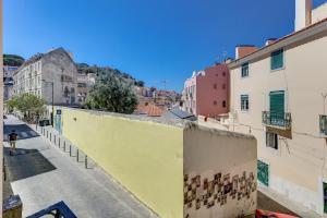 Charming 1 Bedroom Apartment in Mouraria Heart of Historic Lisbon